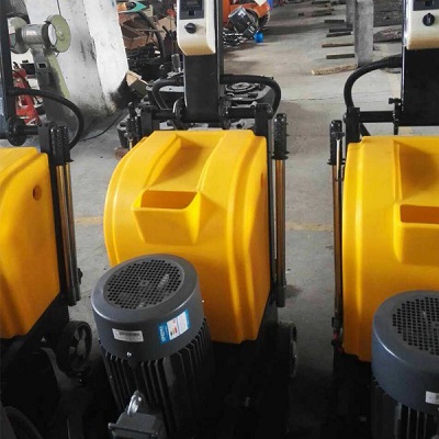 Application of SD300 AC Drive in Floor Grinding Machine